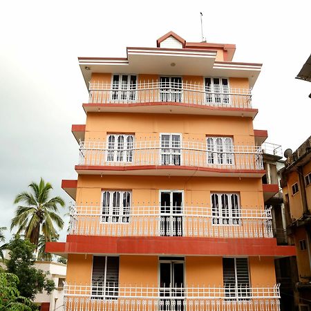 Oyo 9797 Hotel Vbee Plaza Thiruvananthapuram Exterior foto