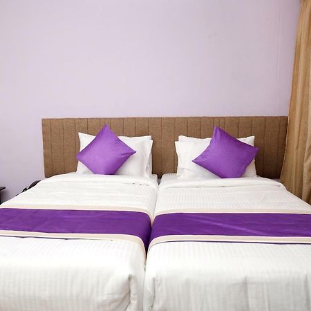 Oyo 9797 Hotel Vbee Plaza Thiruvananthapuram Exterior foto