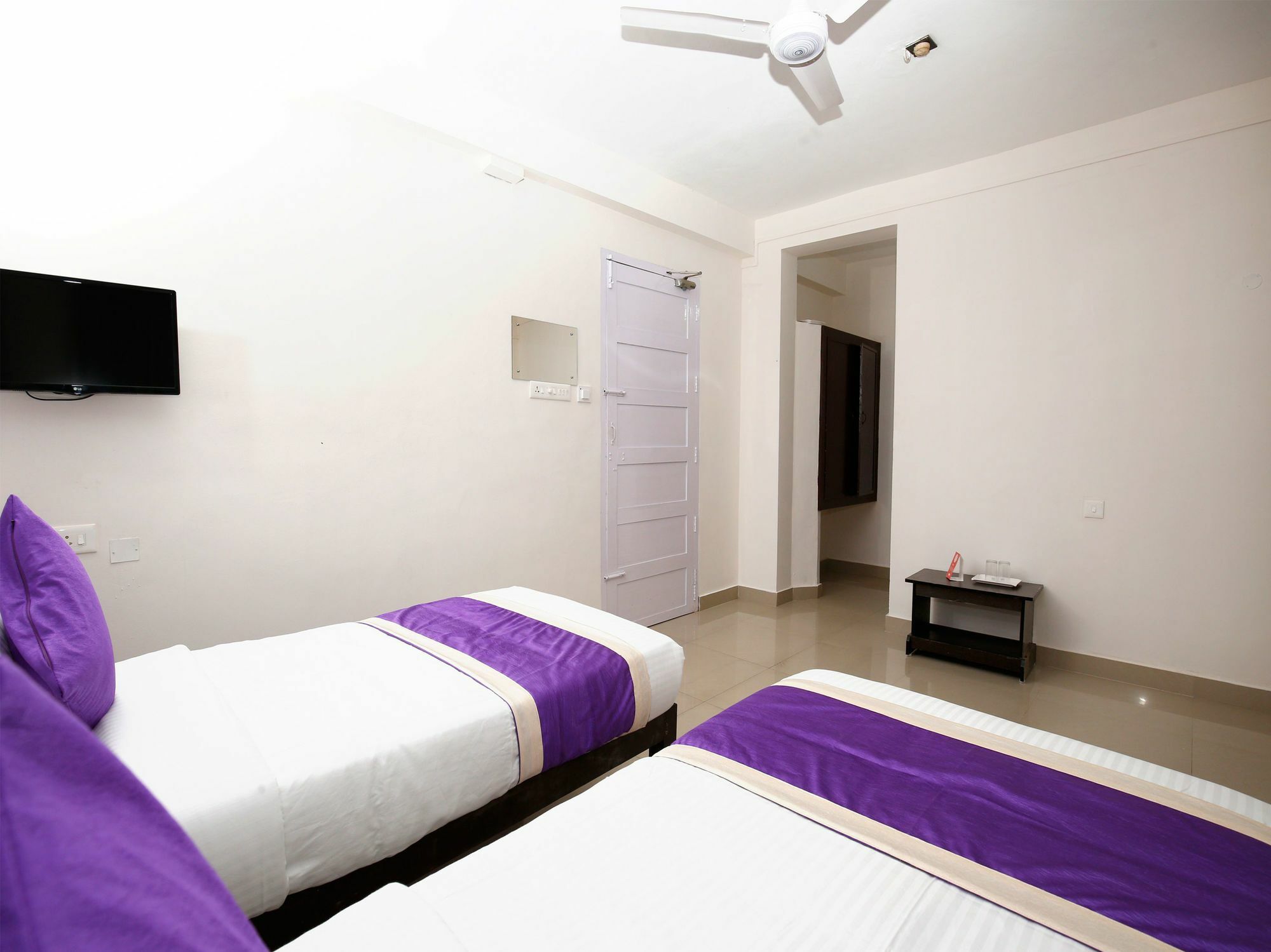 Oyo 9797 Hotel Vbee Plaza Thiruvananthapuram Exterior foto
