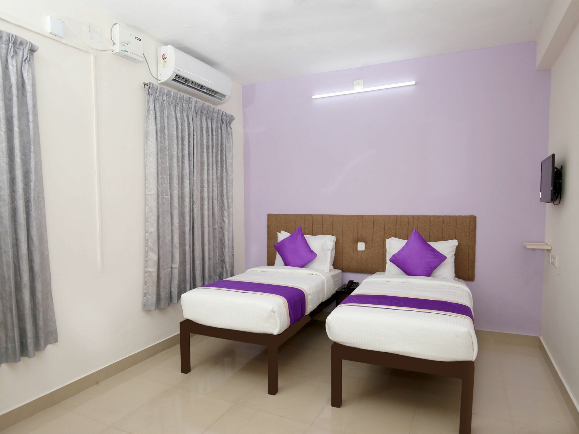 Oyo 9797 Hotel Vbee Plaza Thiruvananthapuram Exterior foto